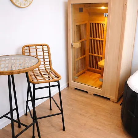 Renove 50m2 Avec Jardin Commun Et Parking Prive Apartment